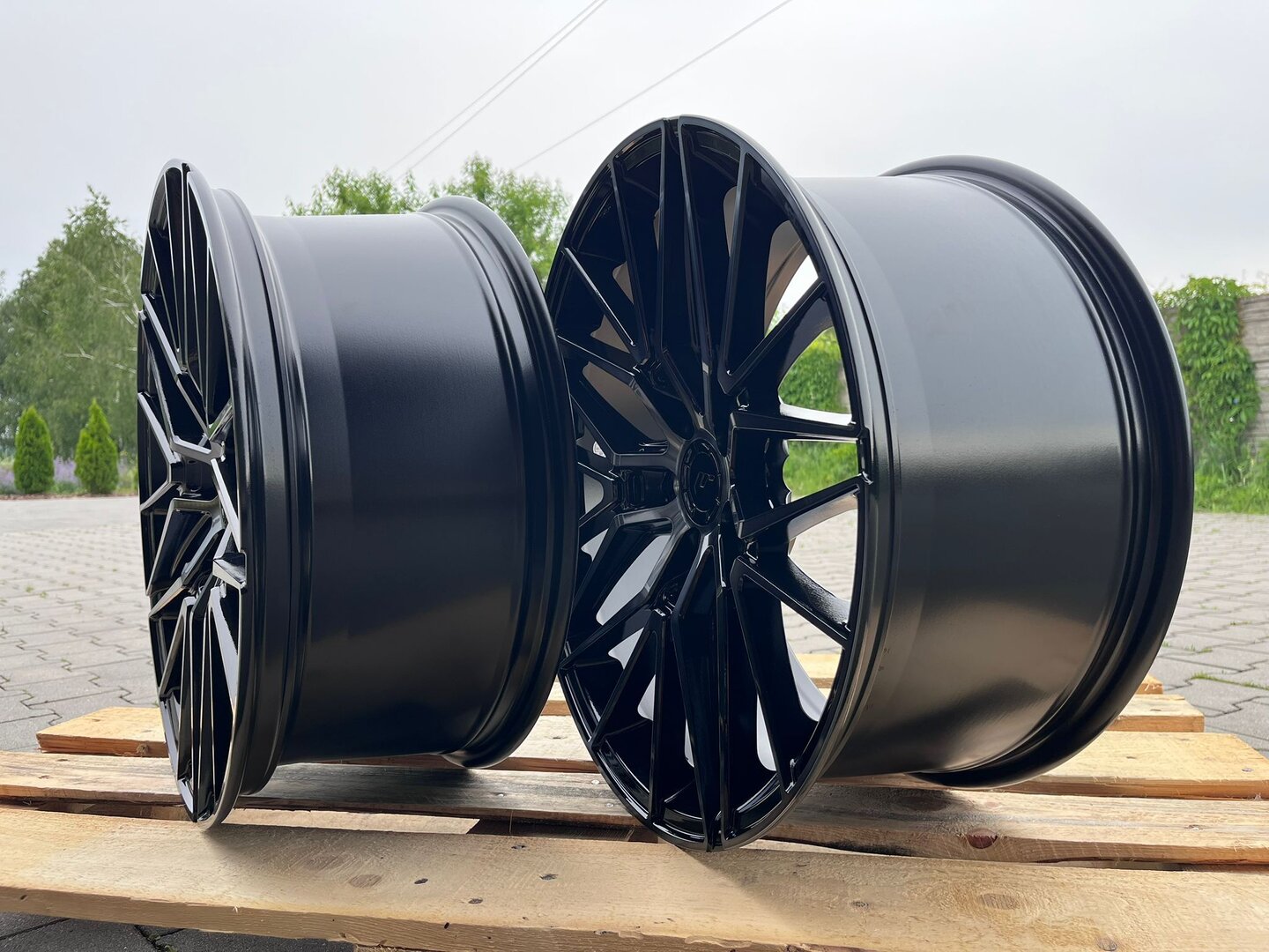 Japan Racing JR38 19" 8J ET35 + 9J ET40 5x112 Black Brushed w/Tinted Face - obrazek 10