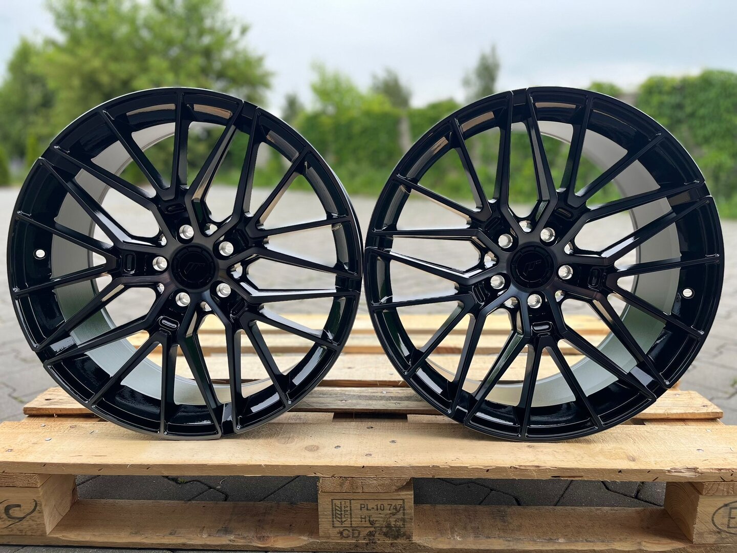 Japan Racing JR38 19" 8J ET35 + 9J ET40 5x112 Black Brushed w/Tinted Face - obrazek 4