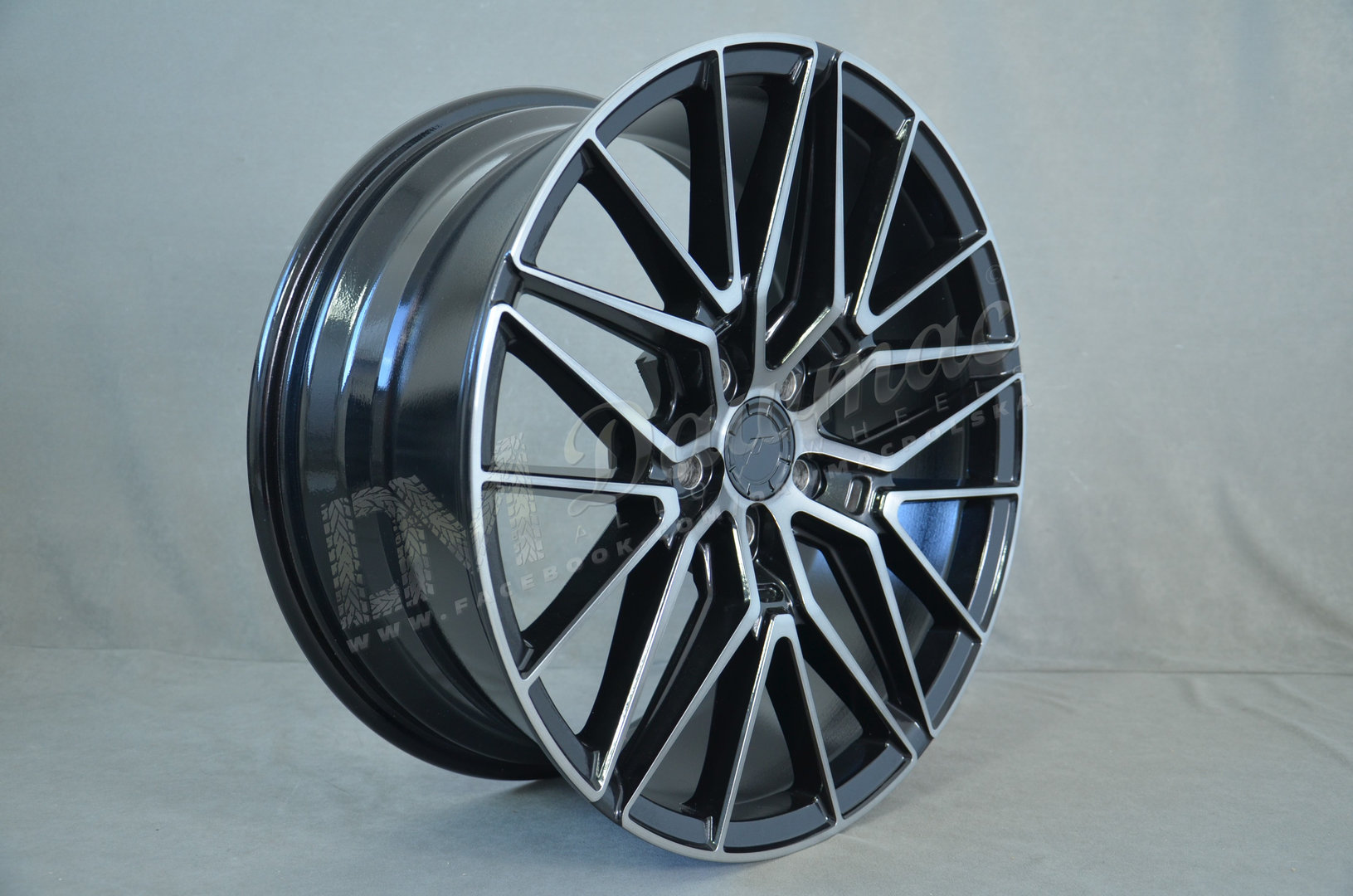 Japan Racing JR38 19" 8J ET40 5x112 Black Brushed w/Tinted Face - obrazek 3