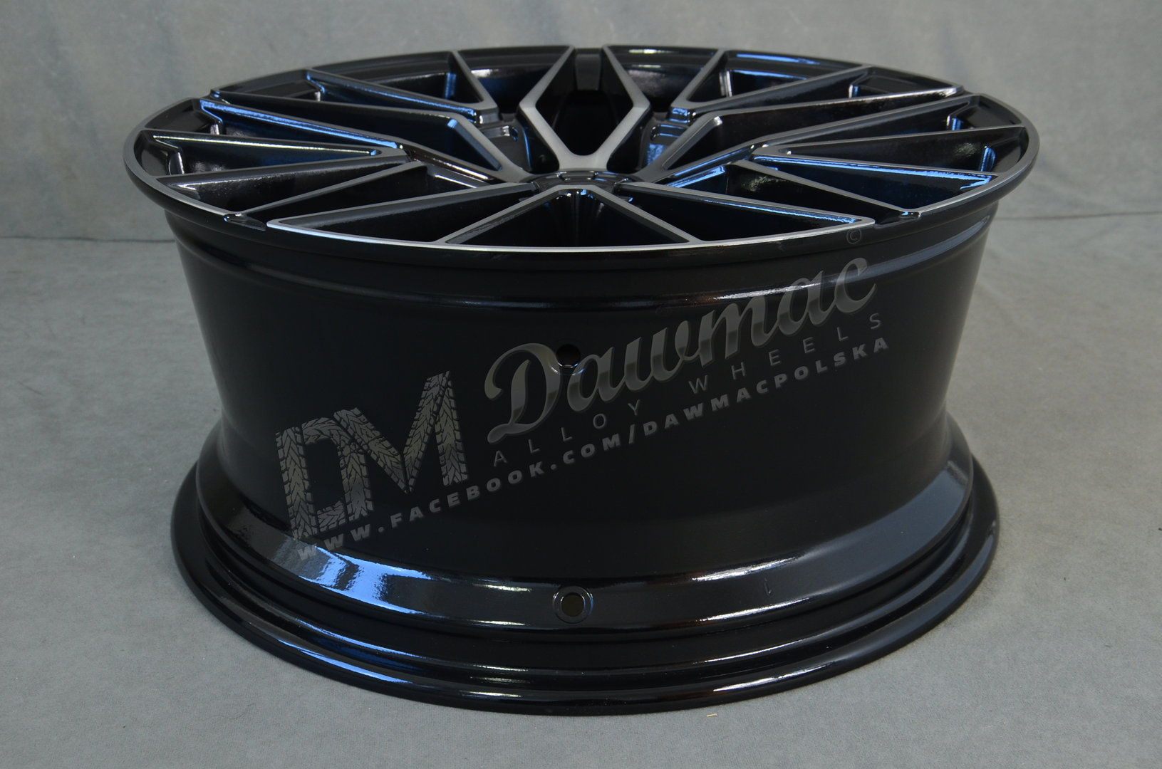 Japan Racing JR38 19" 8J ET40 5x112 Black Brushed w/Tinted Face - obrazek 6