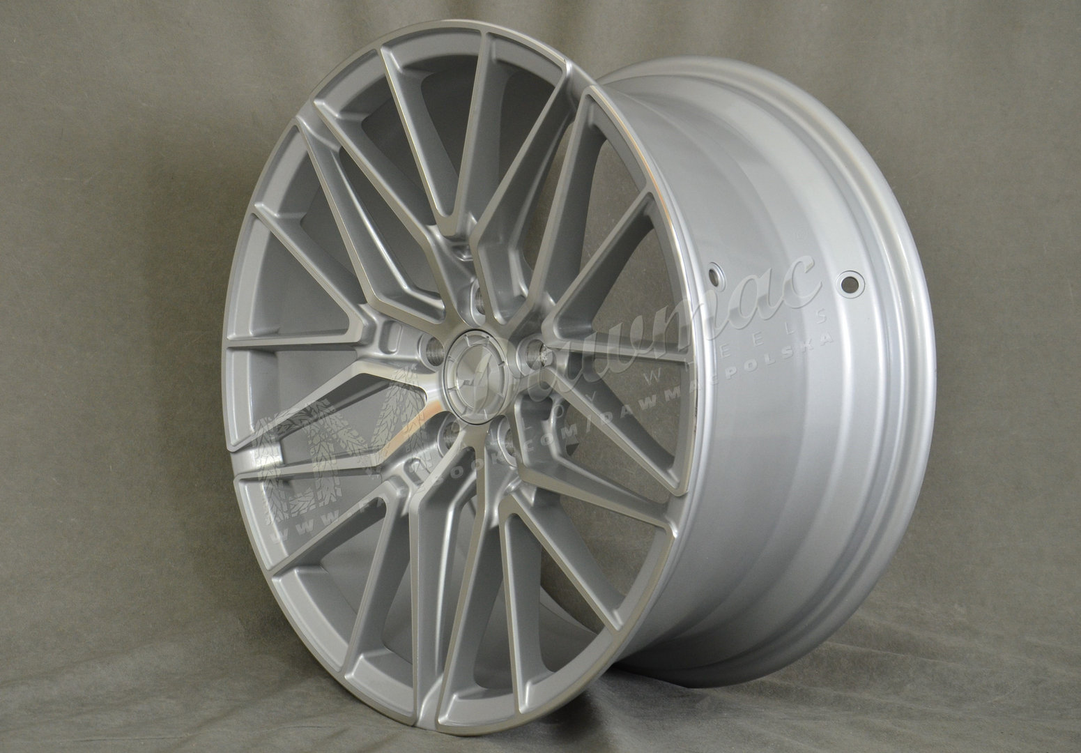 Japan Racing JR38 20" 10,5J ET20-45 BLANK Silver Machined Face - obrazek 4