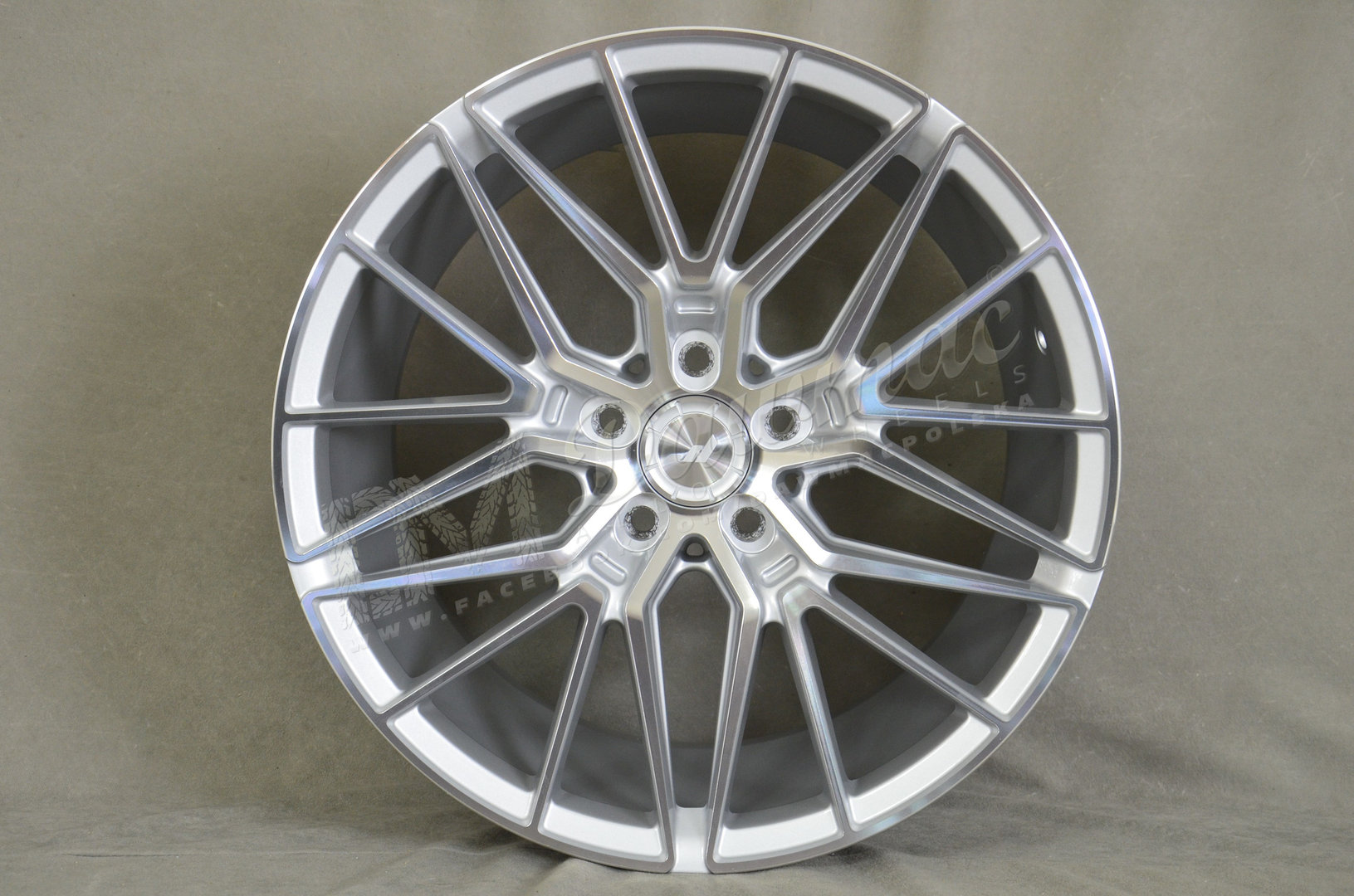 Japan Racing JR38 20" 8,5J ET20-45 BLANK Silver Machined Face - obrazek 2