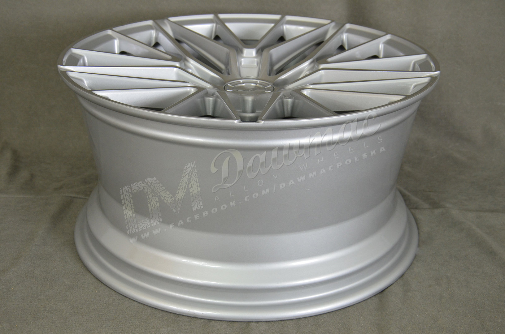 Japan Racing JR38 21" 9J ET10-ET52 + 10,5J ET10-ET46 BLANK Silver Machined - obrazek 6