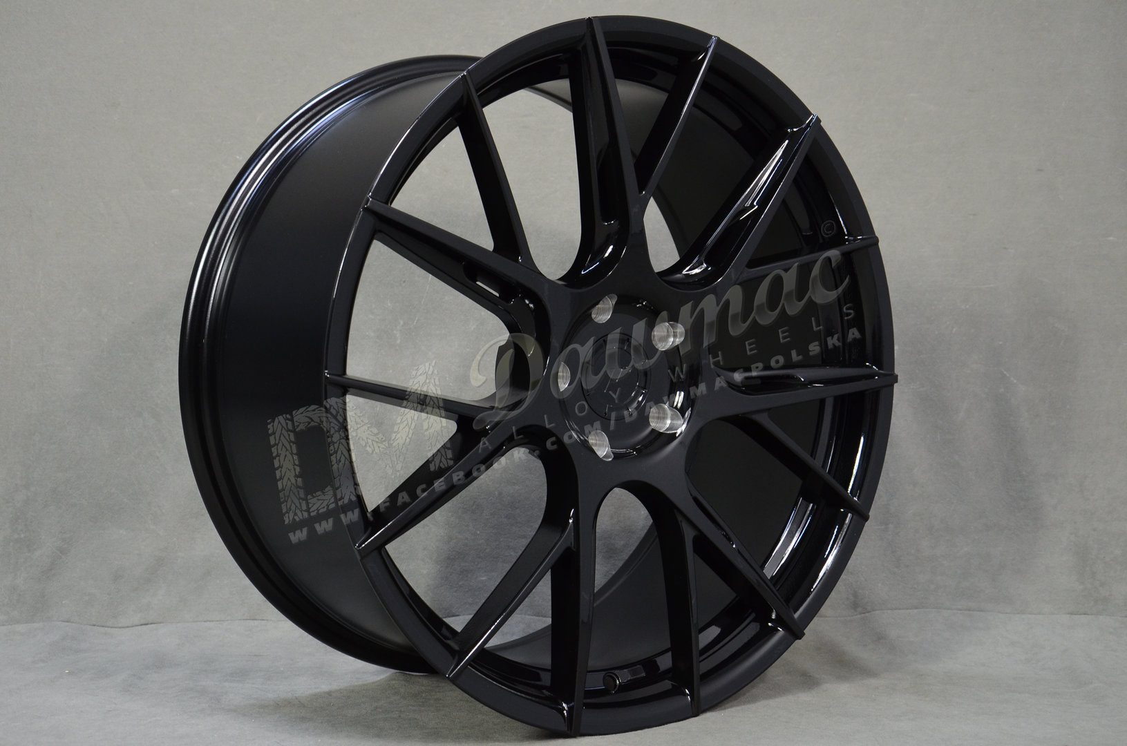Japan Racing JR42 19" 8,5J ET35 5x120 Gloss Black - obrazek 3