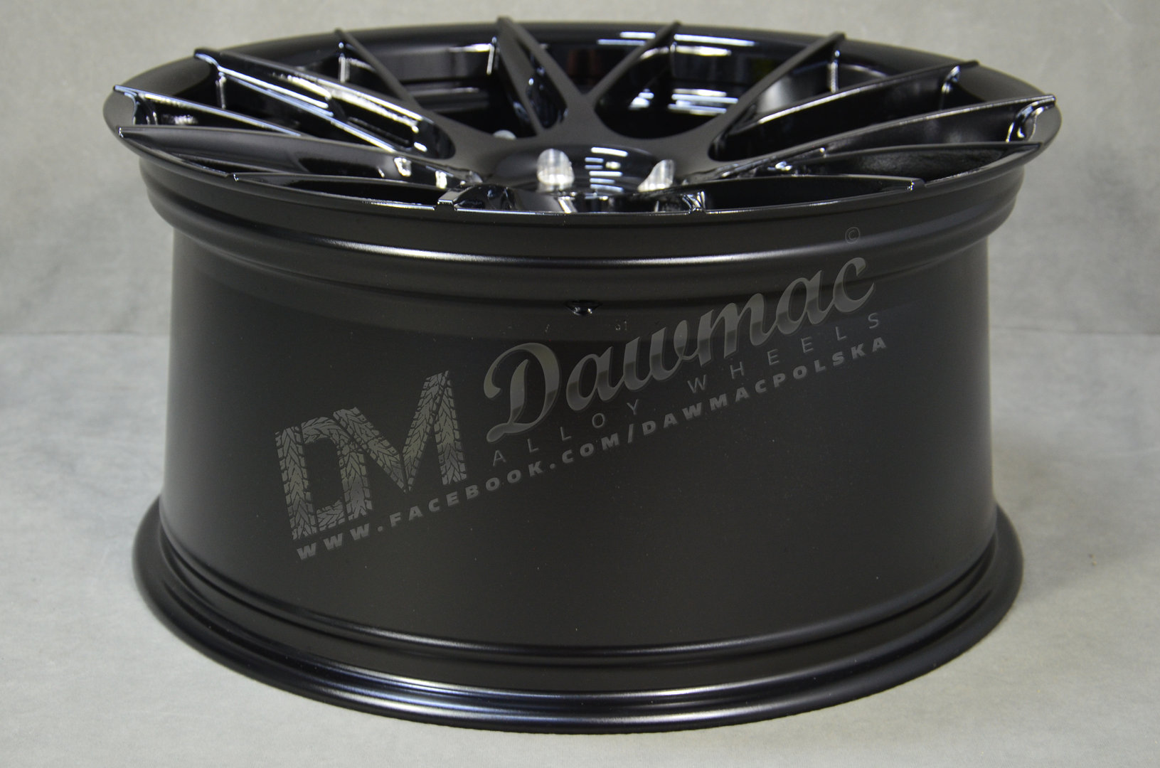 Japan Racing JR42 19" 9,5J ET40 5x120 Gloss Black - obrazek 6