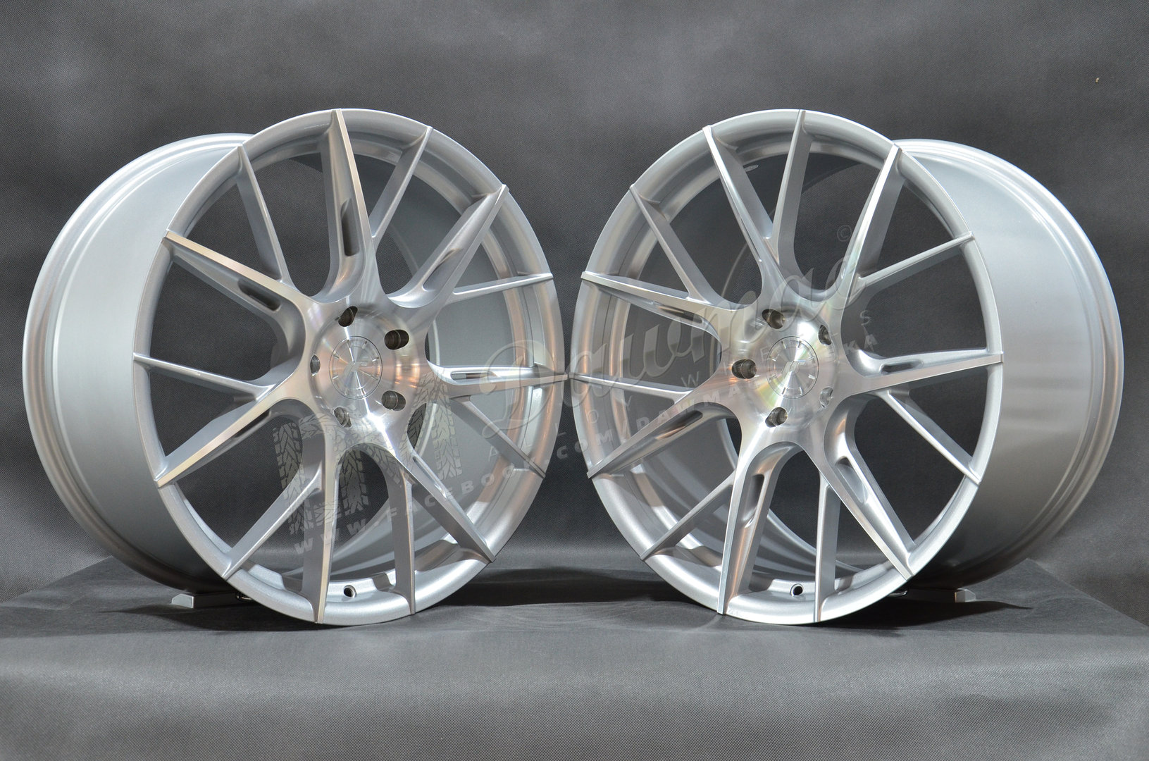 Japan Racing JR42 19" 9,5J ET20-ET42 BLANK Silver Machined Face - obrazek 3