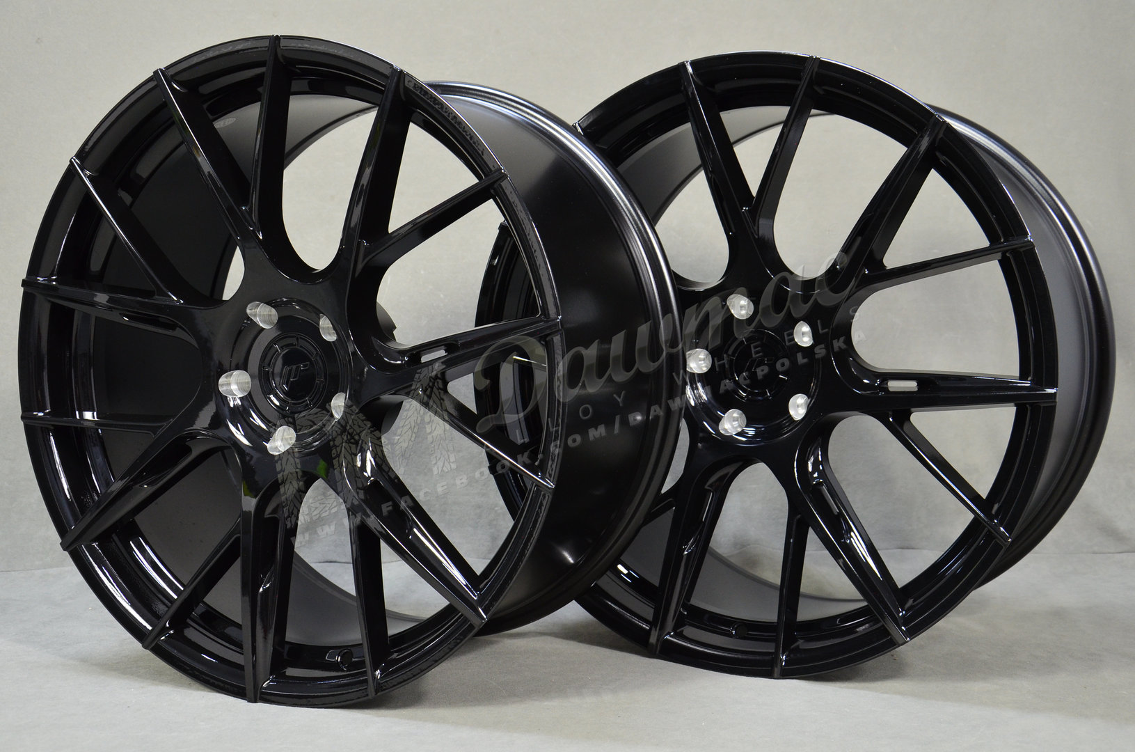 Japan Racing JR42 20" 8,5J ET20-ET45 + 11J ET20-ET35 BLANK Gloss Black - obrazek 5