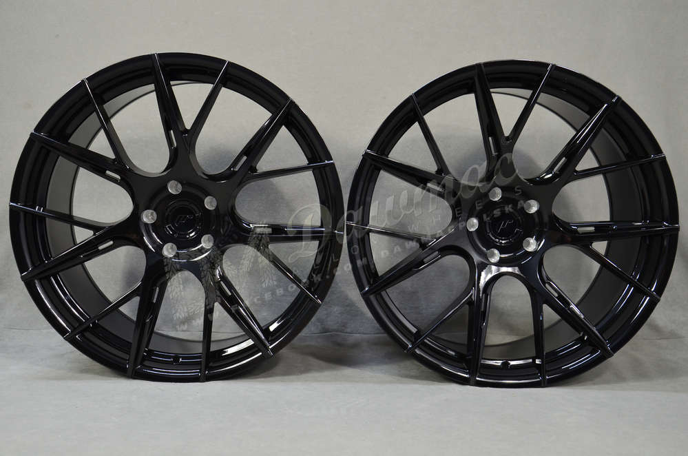 Japan Racing JR42 20" 9J ET20-ET50 + 10,5J ET20-ET48 BLANK Gloss Black
