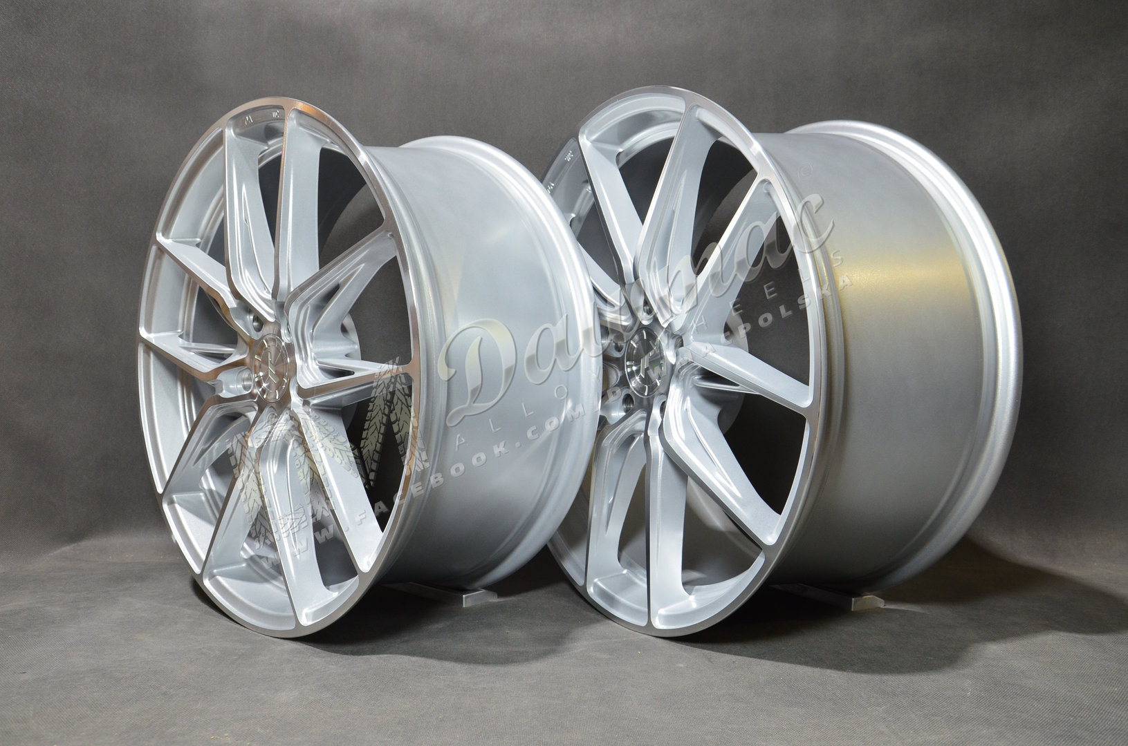 Japan Racing JR44 19" 9J ET20-ET51 + 10J ET 15-ET45 BLANK Silver w/ Machined Face - obrazek 5