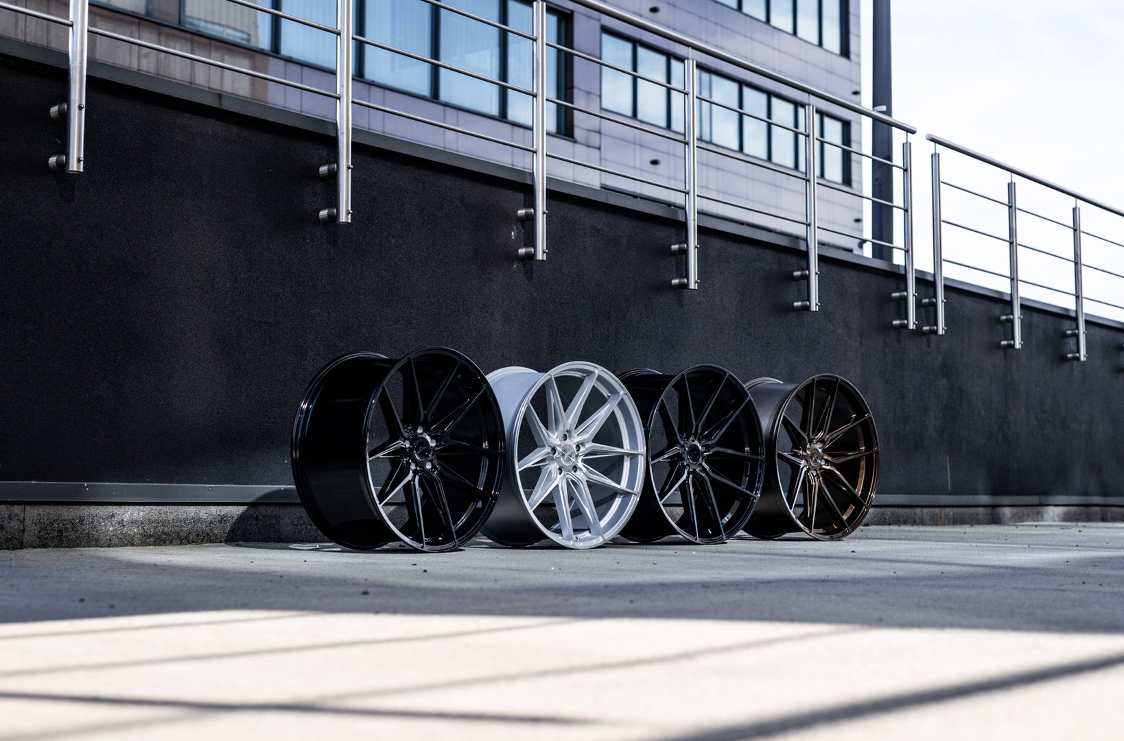 Japan Racing JR44 21" 10,5J ET15-ET40 BLANK Custom Finish - obrazek 5