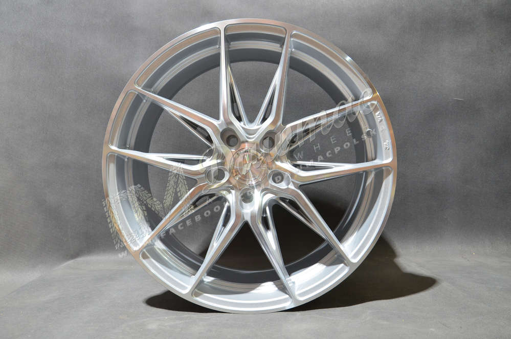 Japan Racing JR44 21" 10,5J ET15-ET40 BLANK Silver w/Machined Face