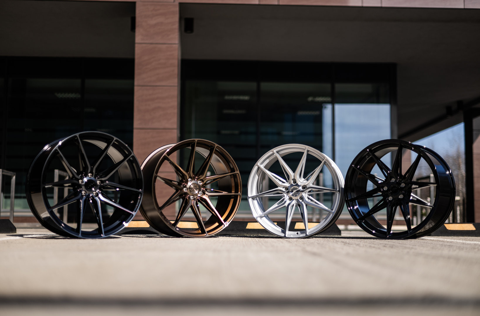 Japan Racing JR44 22" 9J ET15-ET35 BLANK Custom Finish - obrazek 3