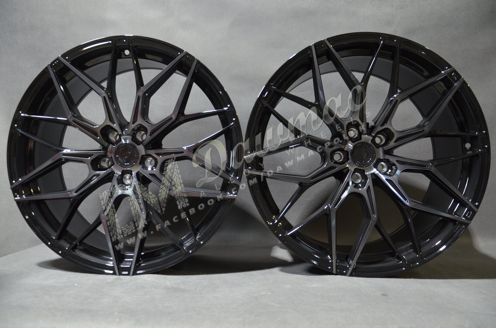 Japan Racing JR46 19" 9J ET20-ET51 + 10J ET15-ET51 BLANK Black Machined w/Tinted Face - obrazek 3