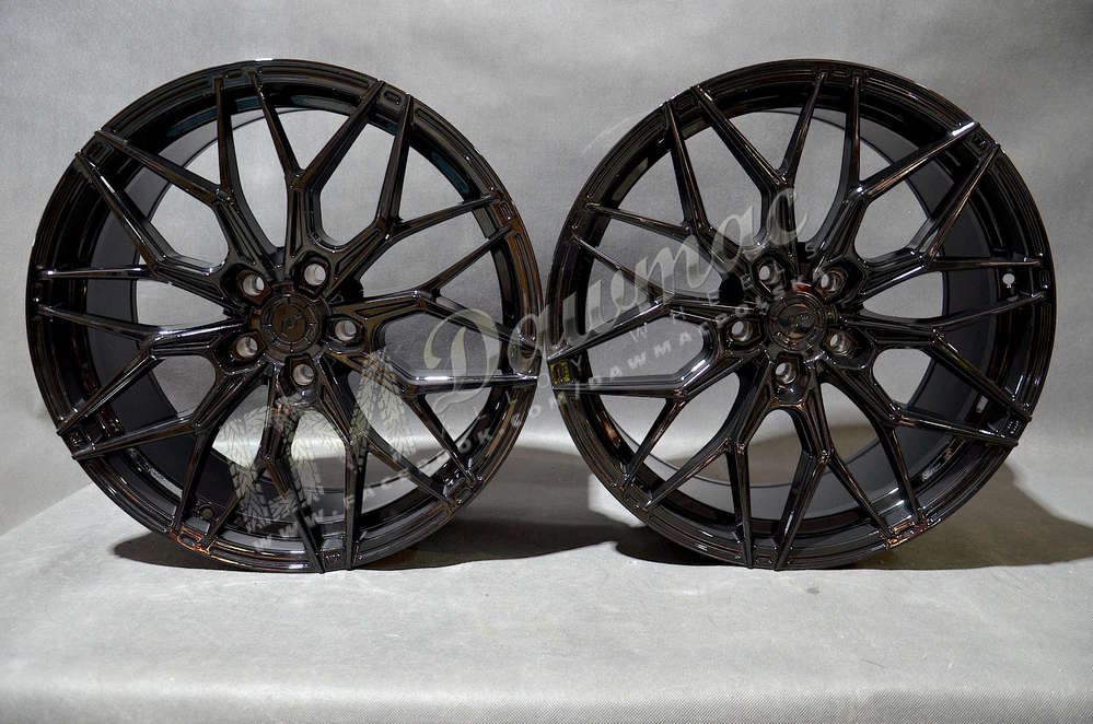 Japan Racing JR46 19" 9J ET20-ET51 + 10J ET15-ET51 BLANK Glossy Black