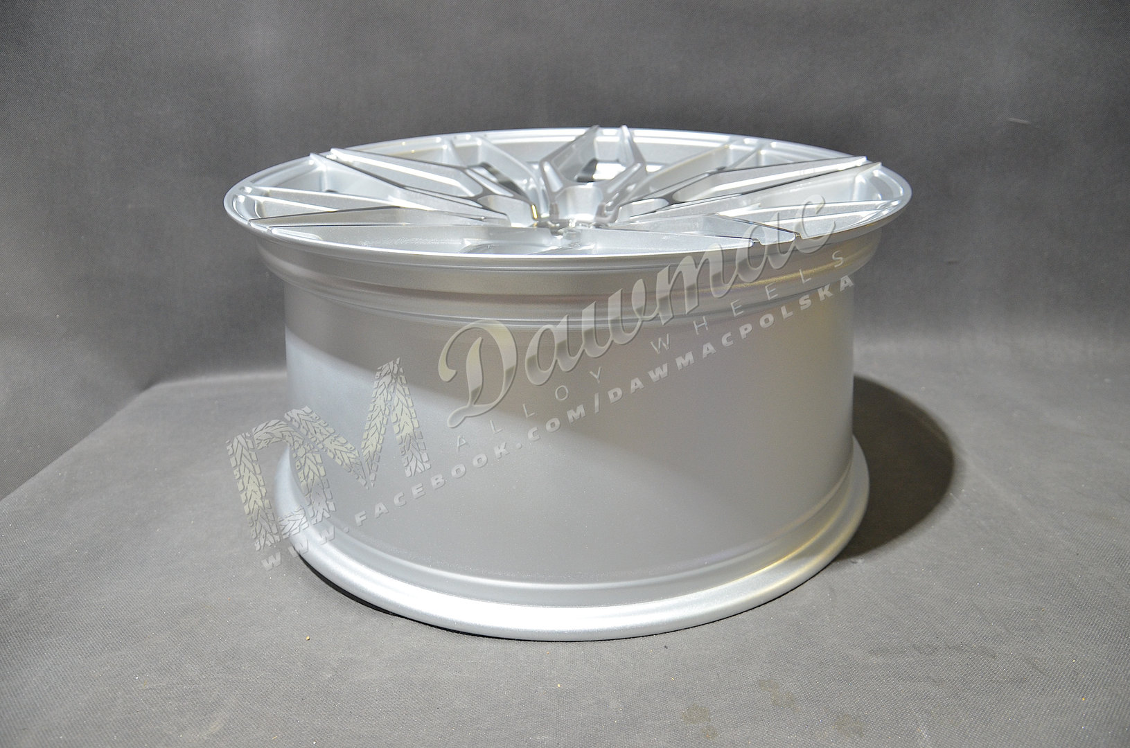 Japan Racing JR46 20" 10J ET20-ET46 BLANK Silver w/Machined Face - obrazek 6