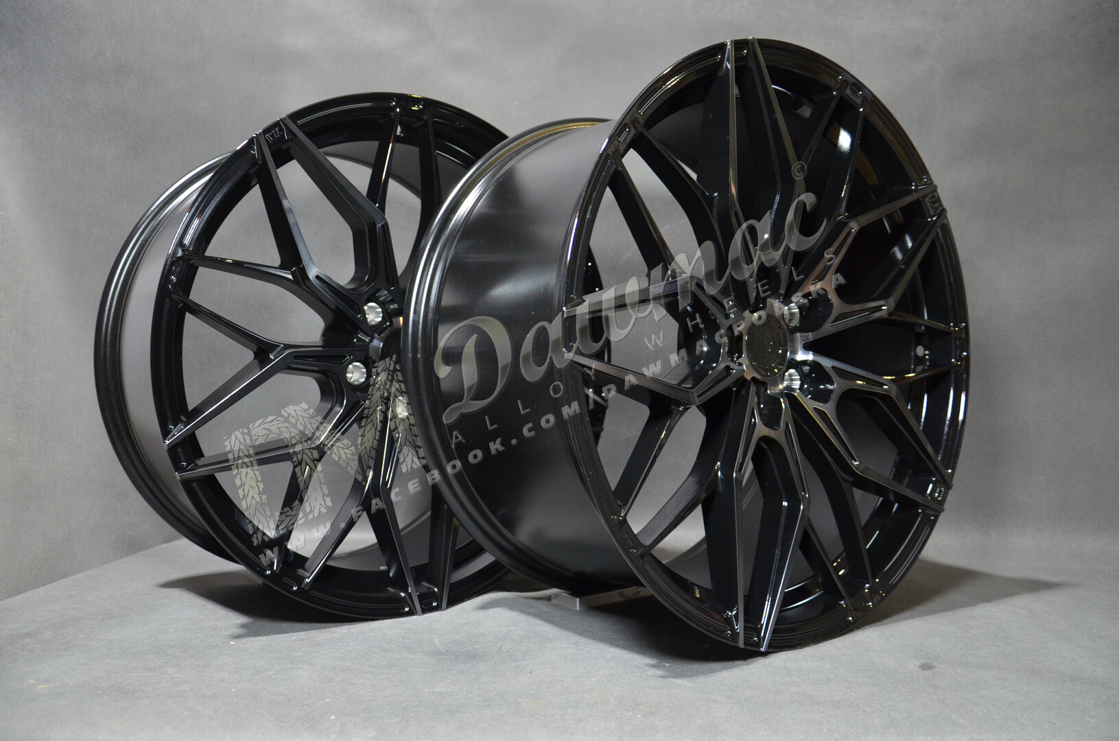 Japan Racing JR46 20" 8,5J ET20-ET45 + 9,5J ET20-ET40 BLANK Black Machined w/Tinted Face - obrazek 5
