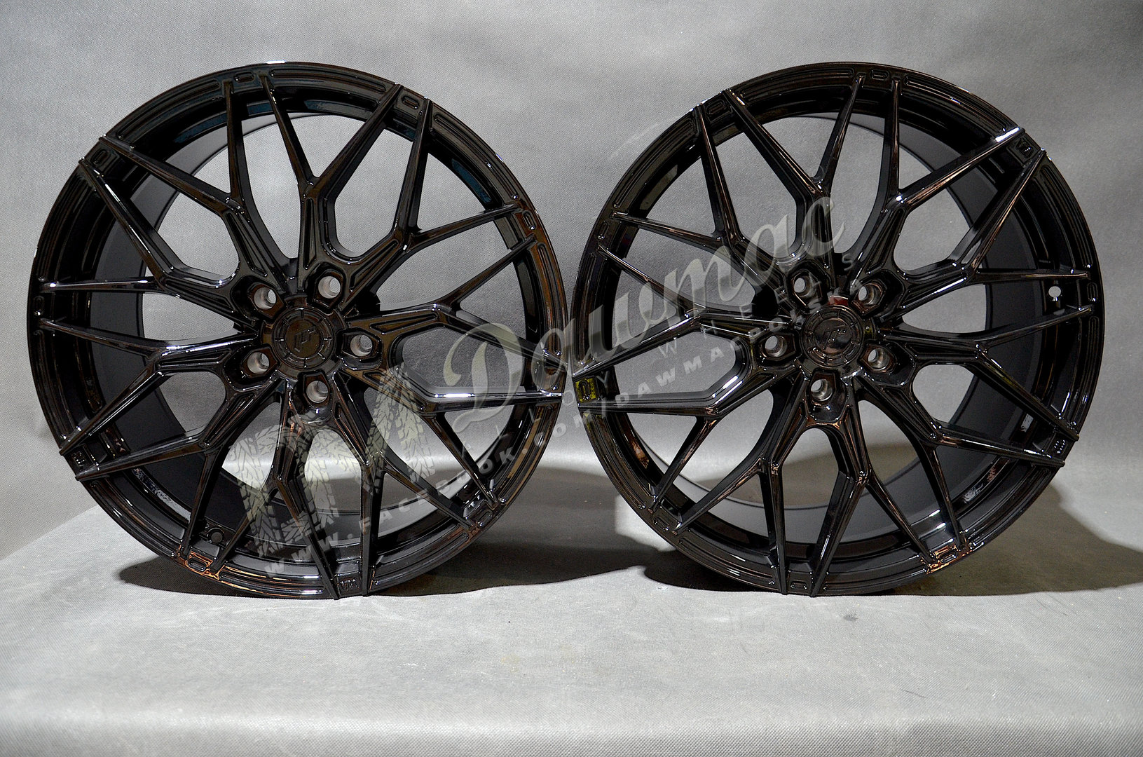 Japan Racing JR46 20" 9,5J ET20-ET40 + 10,5J ET15-ET35 BLANK Glossy Black - obrazek 2