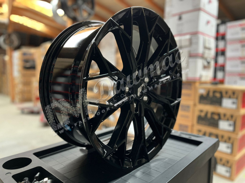 Japan Racing JR49 19" 9J ET20-ET40 + 10J ET15-50 BLANK Gloss Black - obrazek 5