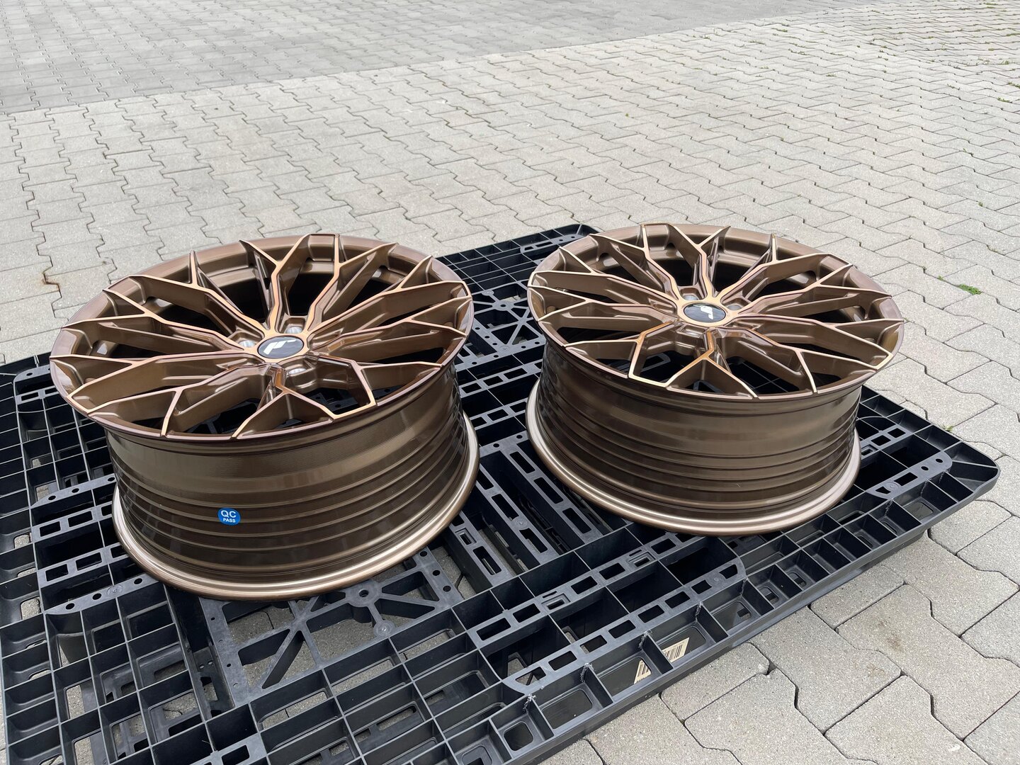 Japan Racing JR49 20" 8,5J ET20-ET45 + 9,5J ET20-ET40 BLANK Platinum Bronze - obrazek 3