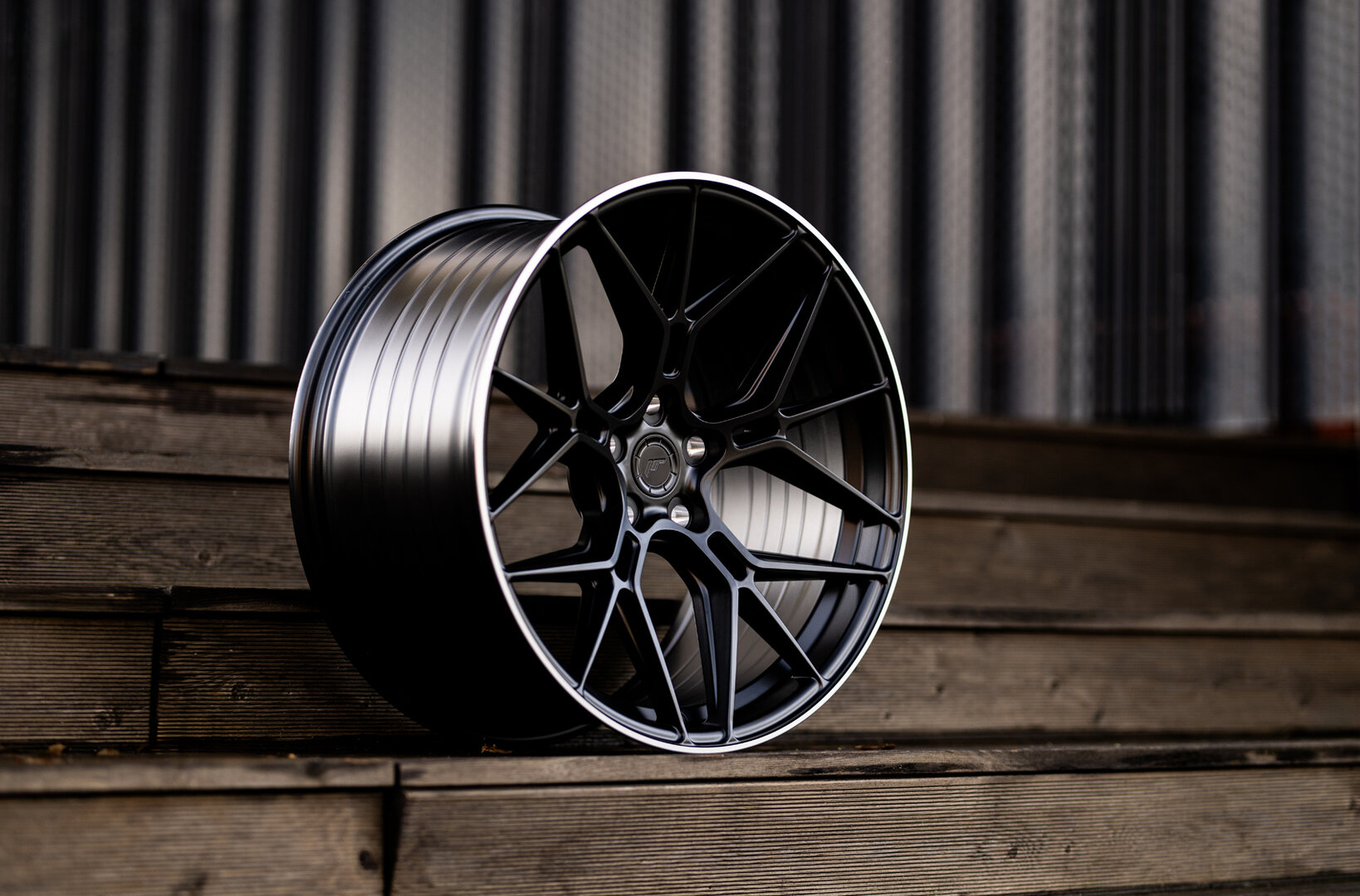 Japan Racing JR51 18" 8J ET45 5x112 Satin Black w/Machined Lip - obrazek 3