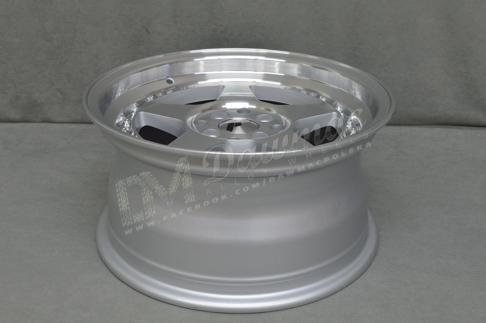 Japan Racing JR6 15" 8J ET15 4x100/4x114,3 Silver Machined Face - obrazek 6