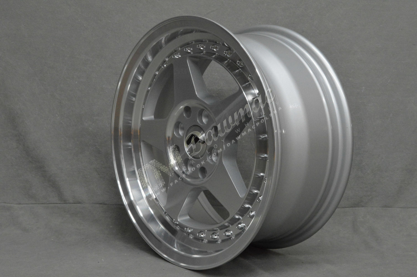 Japan Racing JR6 15" 8J ET25 BLANK Silver Machined Face - obrazek 4