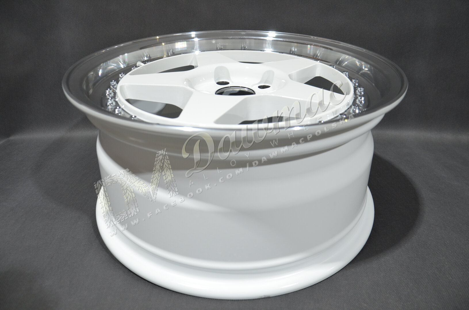 Japan Racing JR6 16" 7J ET35 4x100/4x114,3 White w/ Machined Lip - obrazek 6