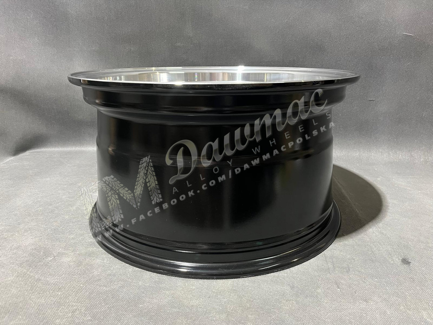 Japan Racing JR6 17" 10J ET20 BLANK Glossy Black w/ Machined Lip - obrazek 6