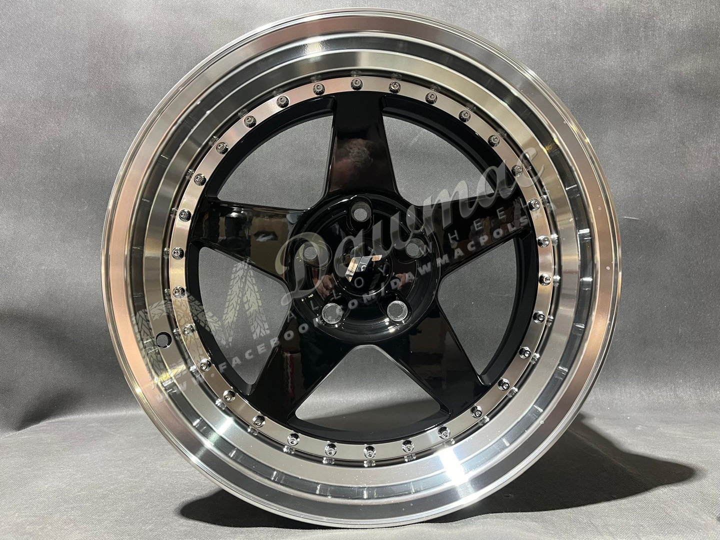 Japan Racing JR6 17" 9J ET20-ET35 BLANK Glossy Black w/ Machined Lip - obrazek 2