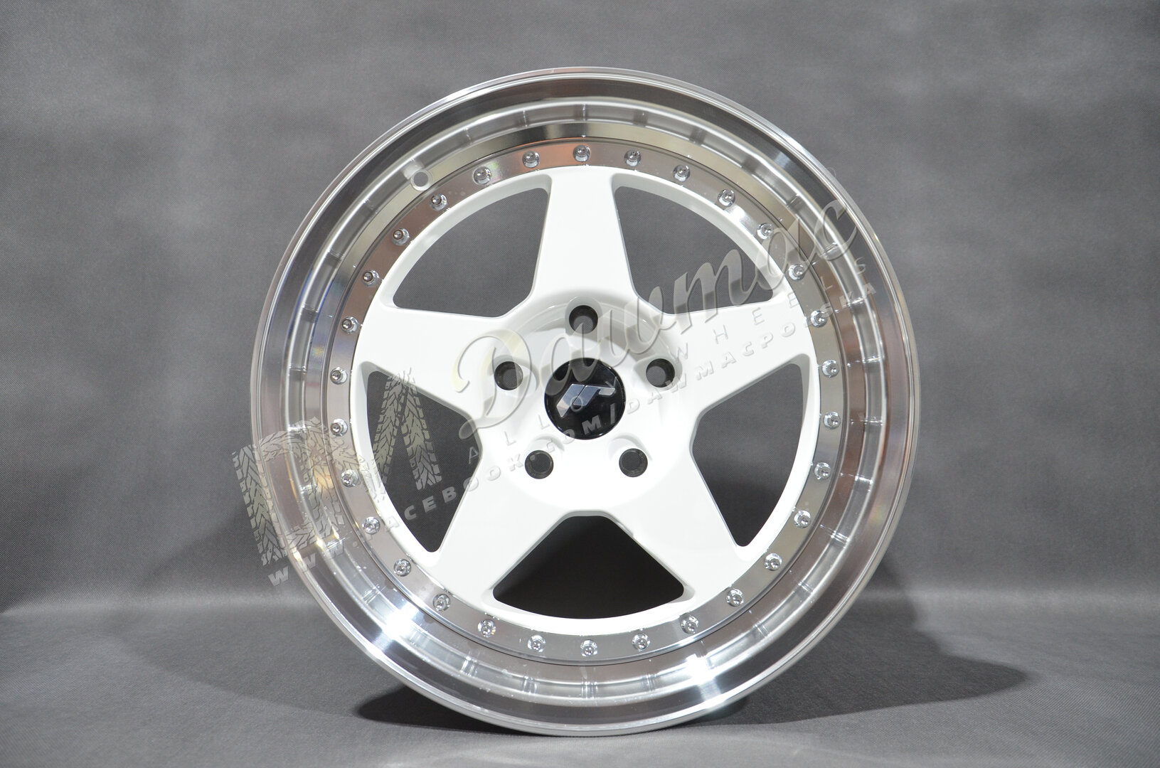 Japan Racing JR6 17" 9J ET20-ET35 BLANK White w/ Machined Lip - obrazek 2
