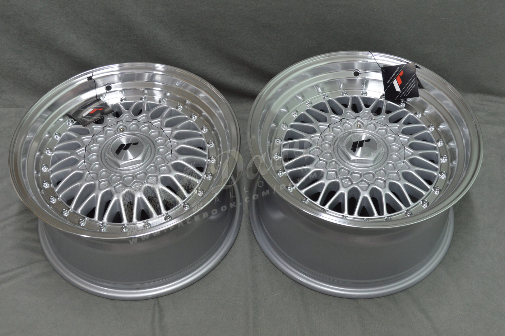 Japan Racing JR9 16" 8J ET25 + 9J ET20 4x100/4x108 Silver w/Machined Lip Silver Rivets - obrazek 6