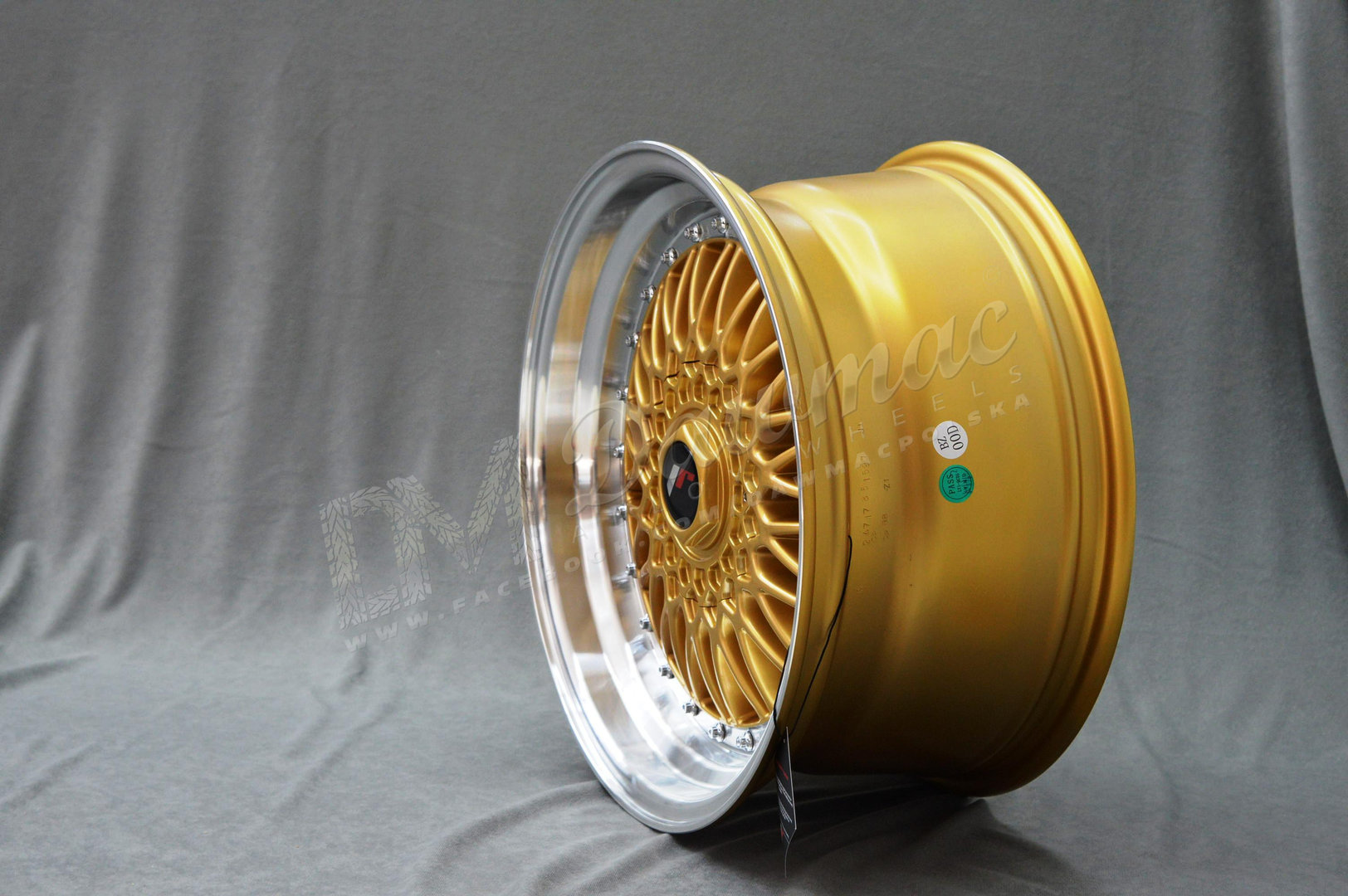 Japan Racing JR9 16" 8J ET25 BLANK Gold w/Machined Lip - obrazek 3