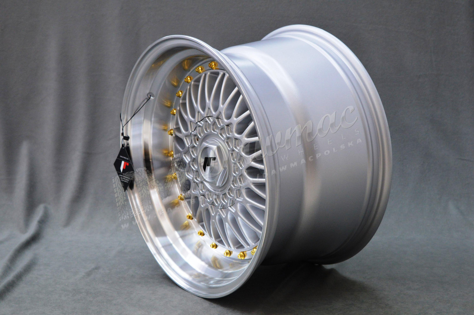 Japan Racing JR9 17" 10J ET20 5x112/5x120 Silver w/Machined Lip Gold Rivets - obrazek 3