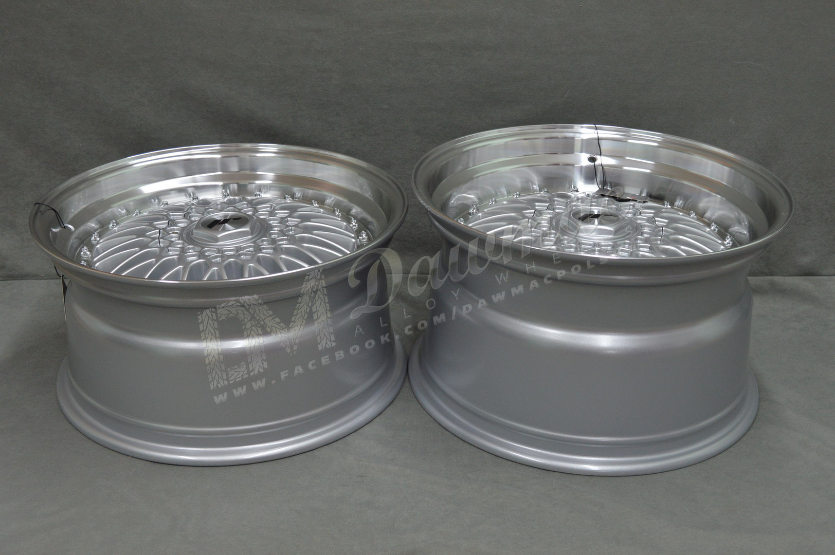 Japan Racing JR9 17" 7,5J ET20-ET35 BLANK Silver w/Machined Lip Silver Rivets - obrazek 7