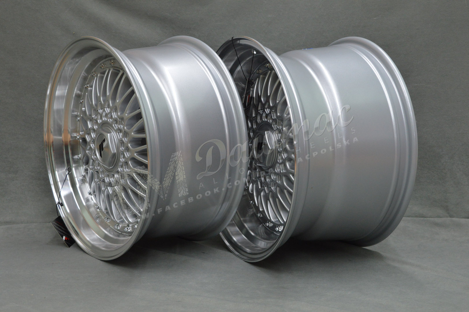 Japan Racing JR9 17" 8,5J ET20-ET35 + 10J ET20 BLANK Silver w/Machined Lip Silver Rivets - obrazek 4