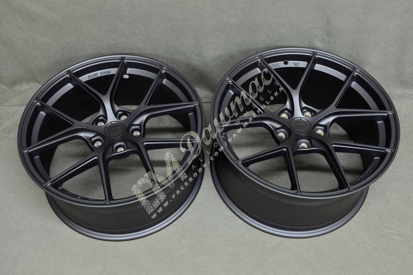 Japan Racing SL01 17" 7J ET20-ET40 + 8J ET20-ET45 BLANK Matt Gun Metal - obrazek 4