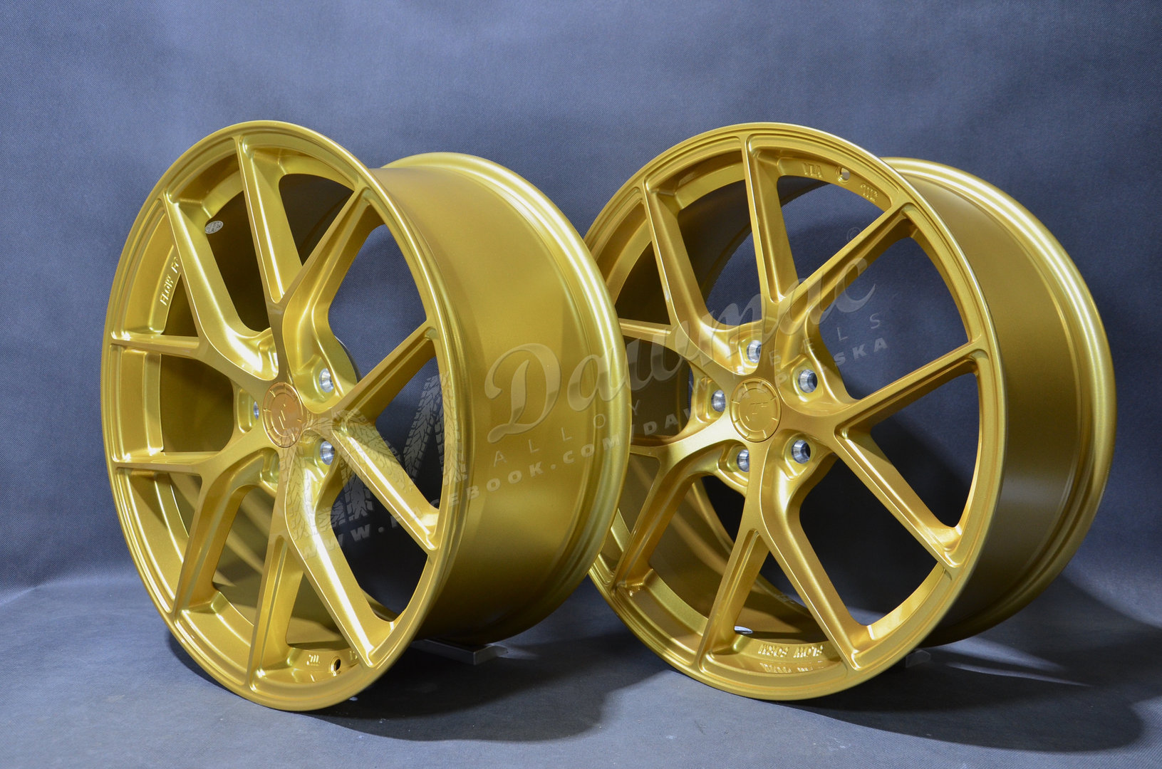 Japan Racing SL01 17" 7J ET20-ET40 + 9J ET20-ET50 BLANK Gold - obrazek 5