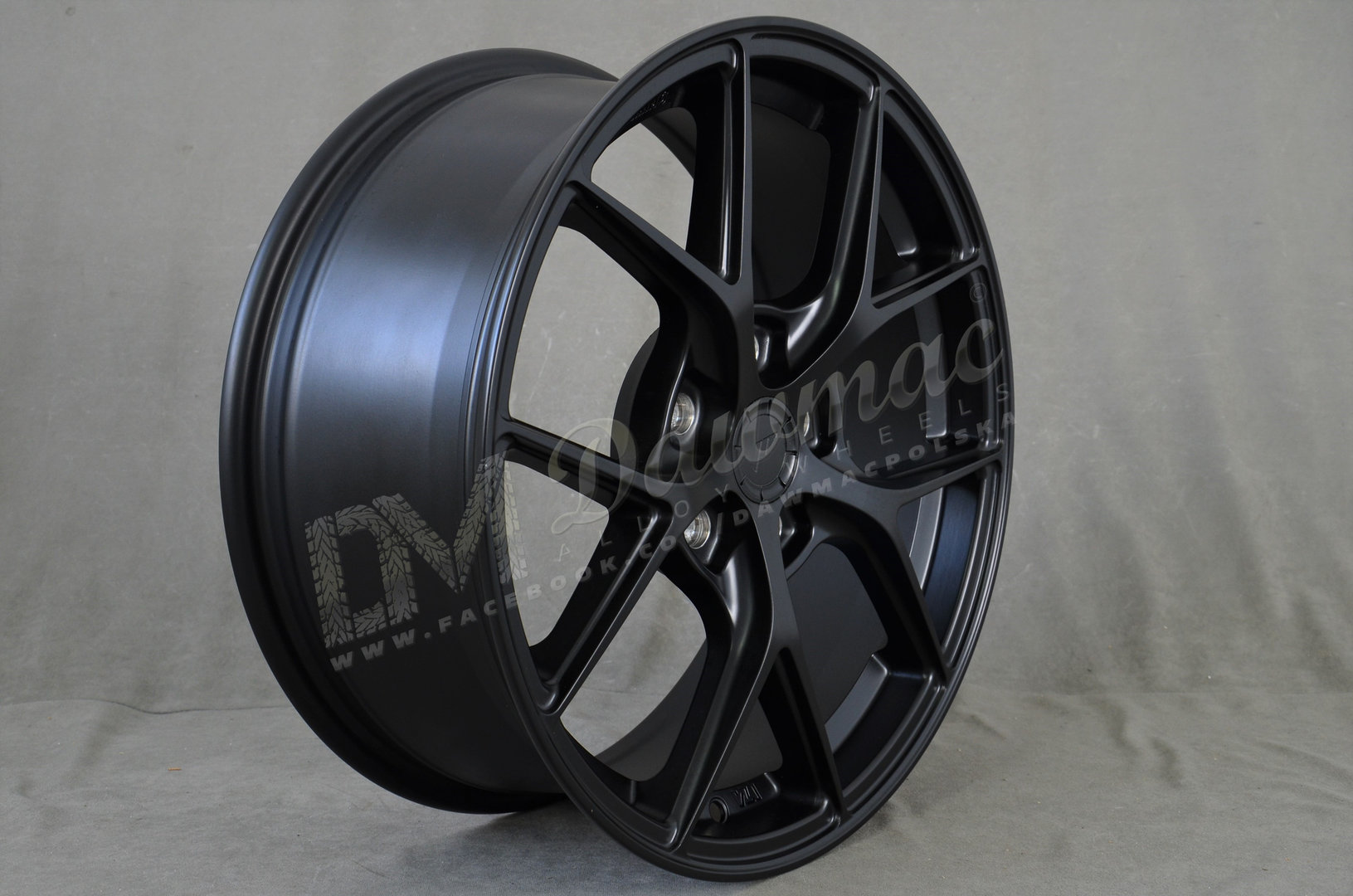 Japan Racing SL01 17" 9J ET20-ET50 BLANK Matt Black - obrazek 4