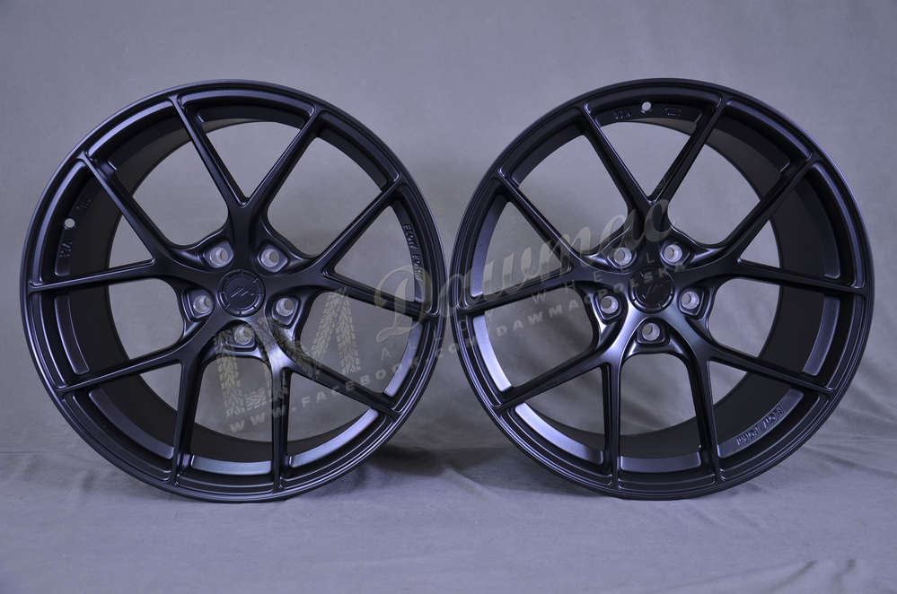 Japan Racing SL01 18" 8J ET20-40 + 9,5J ET25-ET38 BLANK Matt Black