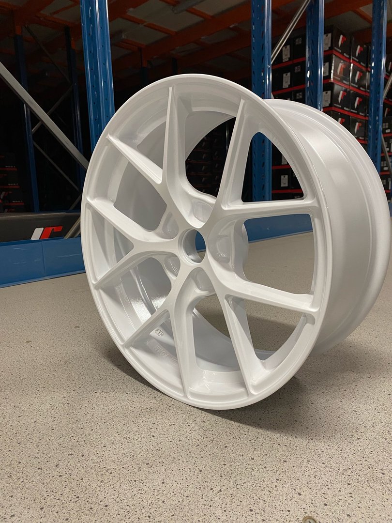 Japan Racing SL01 18" 8J ET20-40 + 9,5J ET25-ET38 BLANK White - obrazek 4