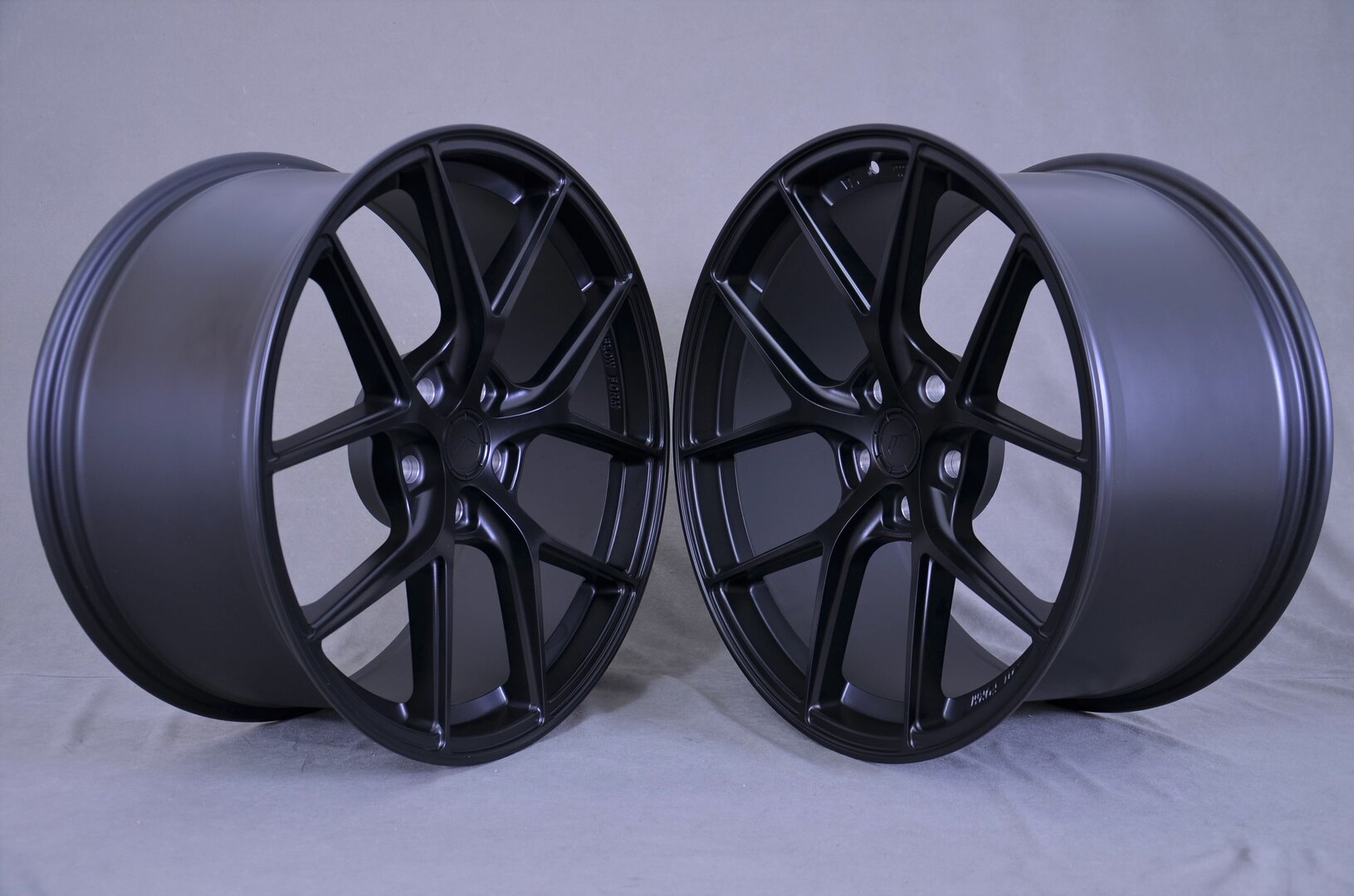 Japan Racing SL01 20" 8J ET20-ET40 + 9J ET20-ET51 BLANK Matt Black - obrazek 3