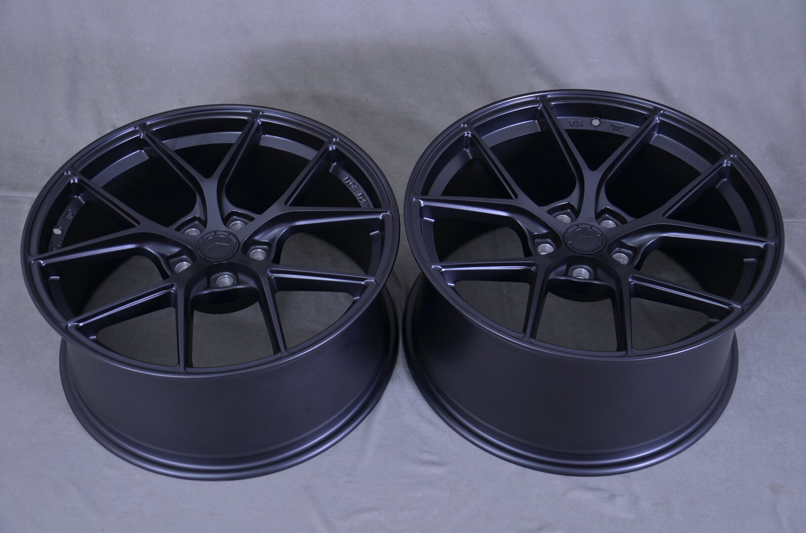 Japan Racing SL01 20" 8J ET20-ET40 + 9J ET20-ET51 BLANK Matt Black - obrazek 6