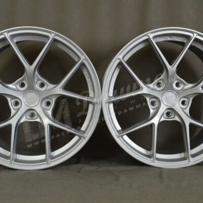Japan Racing SL01 20" 8J ET20-ET40 BLANK Matt Silver