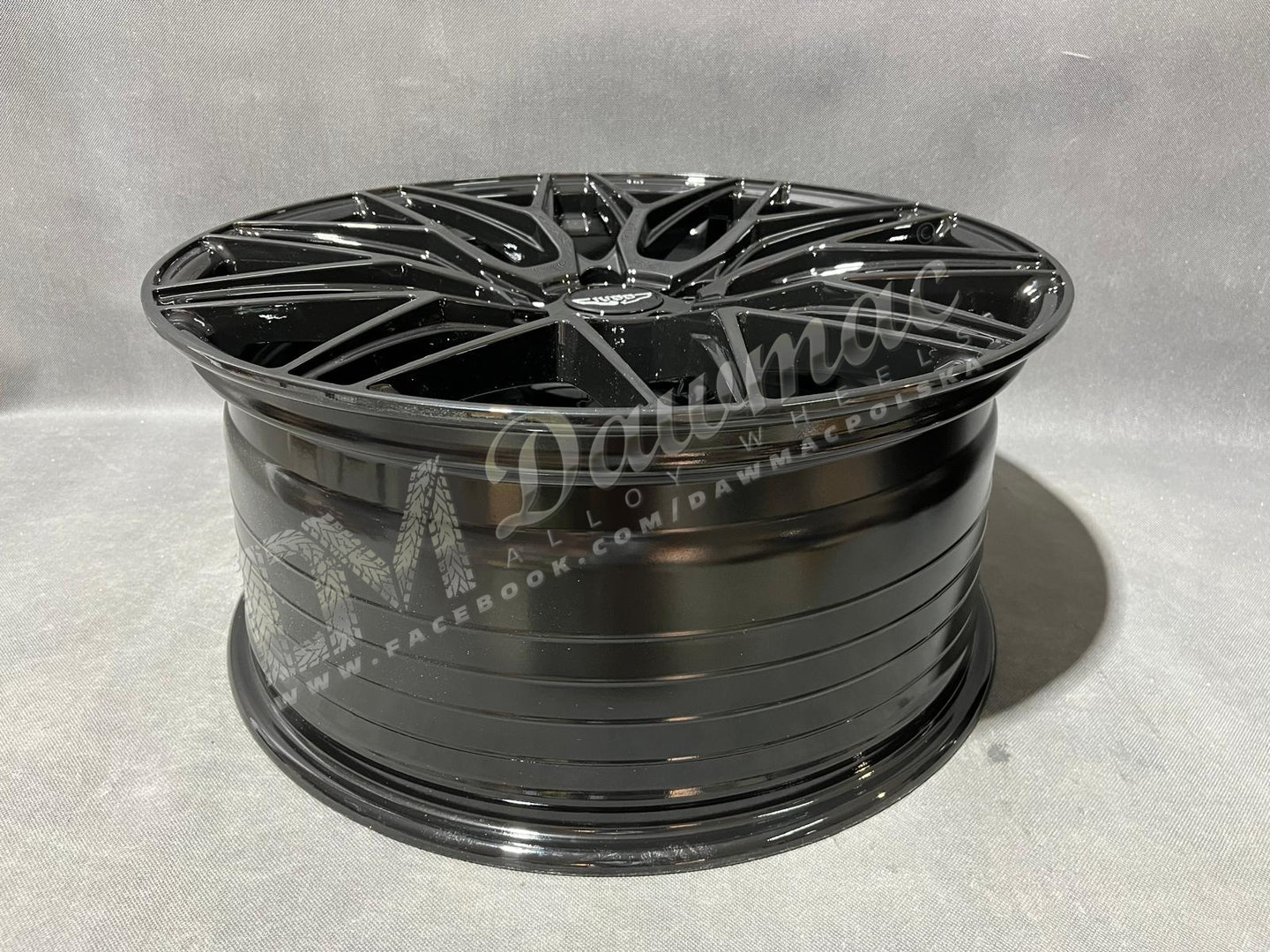 Judd Model One 22" 9J ET25-ET50 5x100-5x130 Gloss Black - obrazek 6