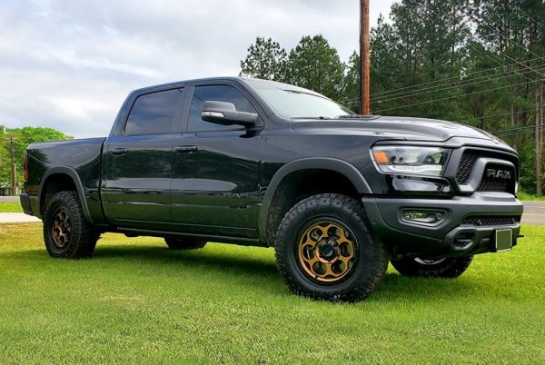 KMC KM541 18" 8,5J ET0 6x139,7 Matte Bronze with Black Lip - obrazek 5