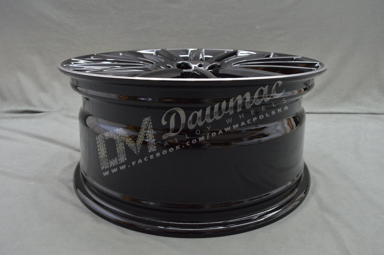 Keskin KT18 17" 7J ET38/ET48 5x112 Black Lip Polish - obrazek 7