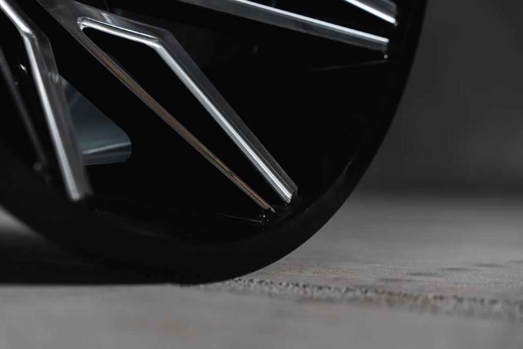 La Chanti LC-OF11 20" 12J ET-44 6x135/6x139,7 Gloss Black Red - obrazek 8