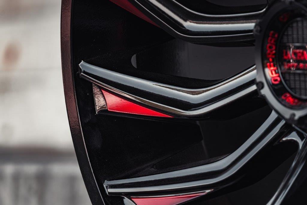 La Chanti LC-OF12 20" 12J ET-25 6x139,7 Gloss Black Red - obrazek 6