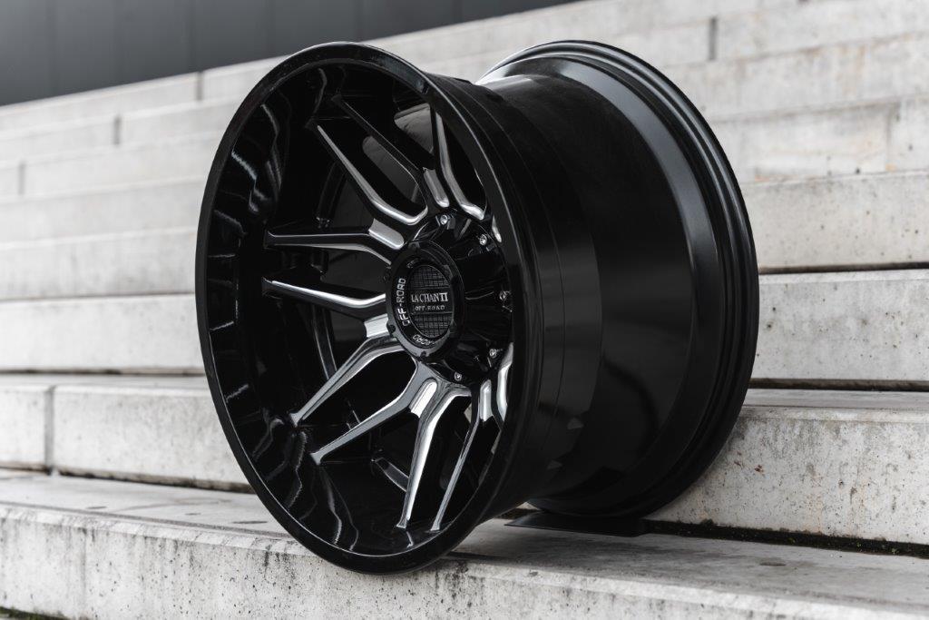 La Chanti LC-OF13 20" 12J ET-44 6x135/6x139,7 Gloss Black Milled - obrazek 3