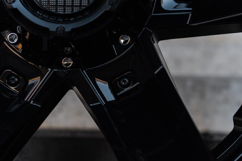 La Chanti LC-OF16 22" 12J ET-44 5x127/5x139,7 Gloss Black Milled - obrazek 7